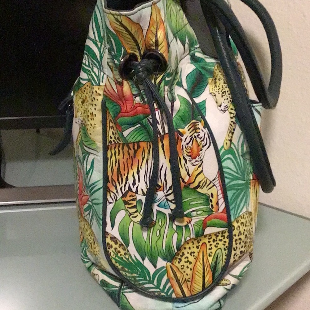 Sharif Hand Painted Leather Bag - Picture 3 of 9